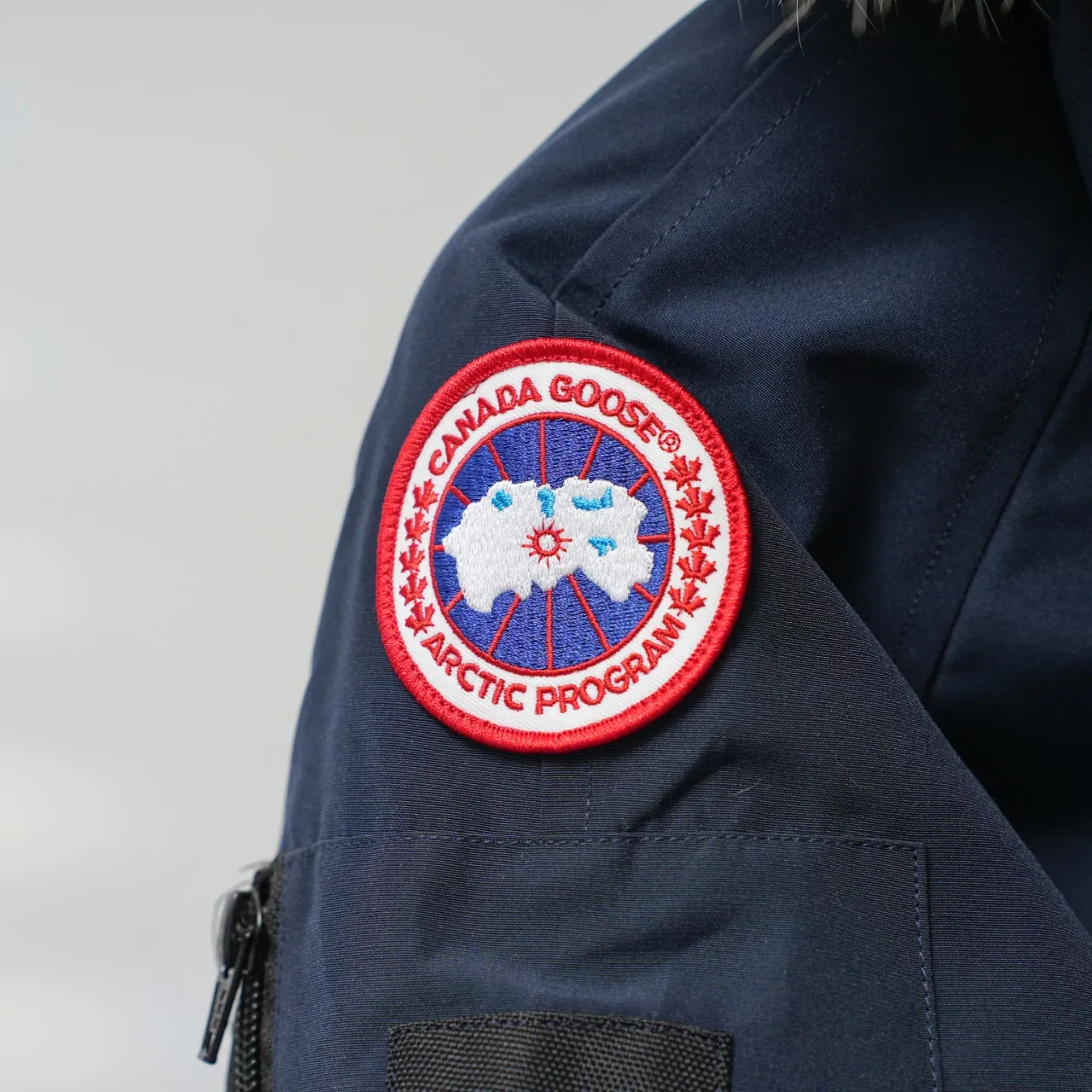 P720 CANADA GOOSE丨Canada Goose 02 hooded fur collar down jacket Color: Dark Blue Size: XS-XL